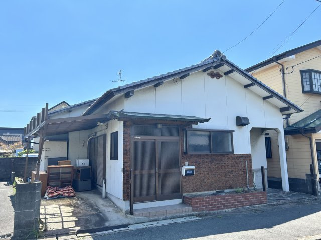 【外観】 | 恵比須町売家 | 前道広々で日当たりも良好！お手頃価格で叶う平家暮らし