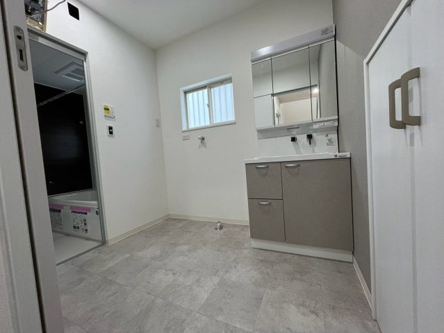 【脱衣所】 | 糸島市加布里５丁目　中古一戸建☆仲介手数料無料☆