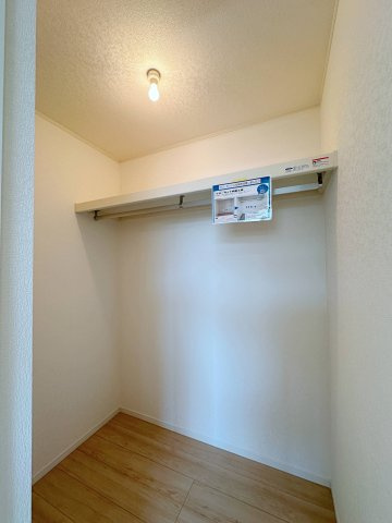 ●焼山桜ヶ丘1丁目 No.2の収納|2階6帖主寝室のクローゼット☆