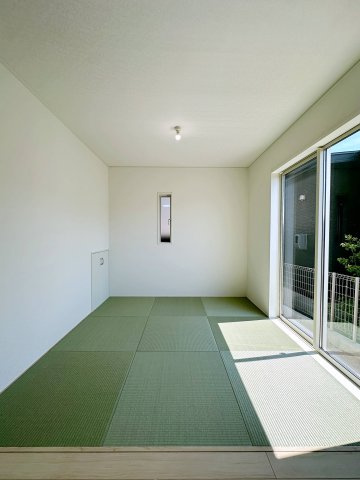 ●焼山桜ヶ丘1丁目 No.2の収納|リビングに併設された4.5帖の和室☆