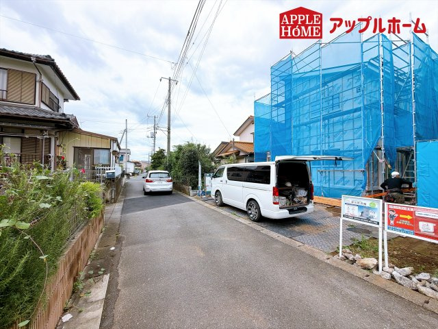 [新築住宅] 比企郡滑川町月輪 全1邸の前面道路含む現地写真