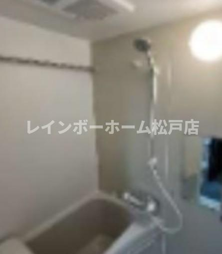 松戸Baseの浴室|落ち着いた空間のお風呂です
