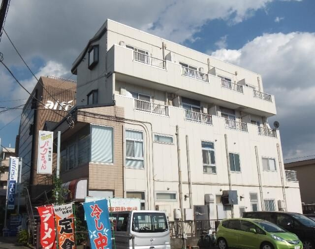 メゾンカワイの外観
