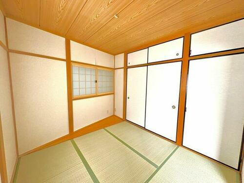 北島町　中古一戸建ての和室|和室5.0帖
■物件内覧・資金計画相談・住宅ローン相談、リフォーム相談、お問合せ受付中■
※当日・翌日のご内覧、ご相談はお電話でのお問合せがスムーズです！