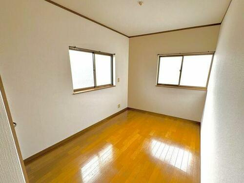 北島町　中古一戸建ての子供部屋|洋室4.5帖
■物件内覧・資金計画相談・住宅ローン相談、リフォーム相談、お問合せ受付中■
※当日・翌日のご内覧、ご相談はお電話でのお問合せがスムーズです！