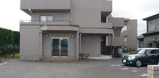 マイコート稲城のエントランス