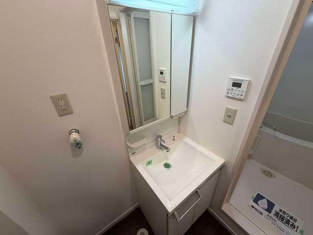 ローデア西麻布の洗面所