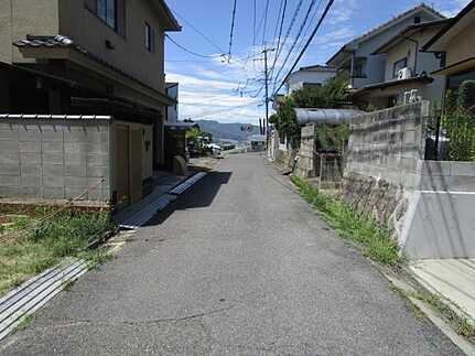 東区山根町の周辺