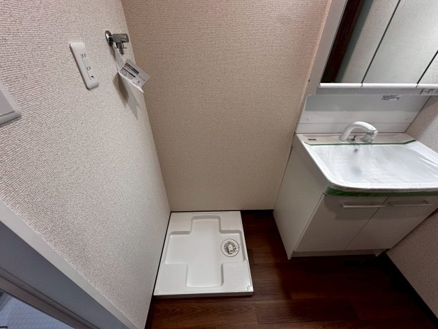 メゾンソレイユ　エストの洗面所