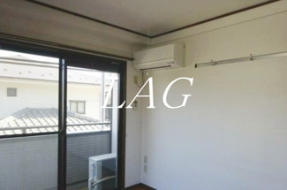 【居間・リビング】 | アメニティ | 洋室のお部屋です。