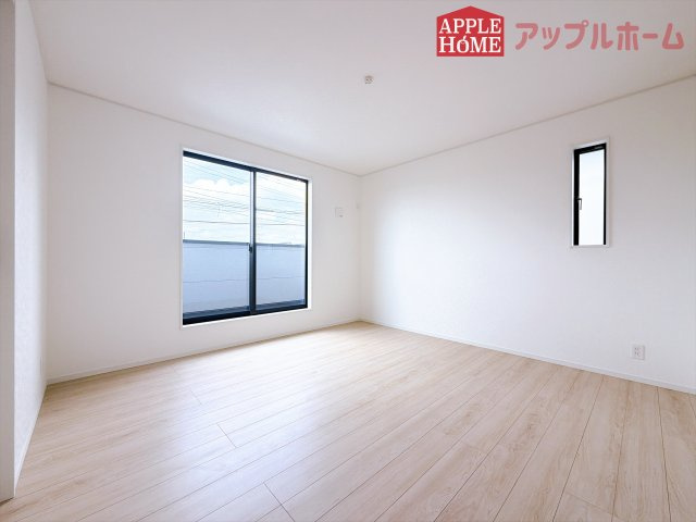 [新築住宅] 鶴ヶ島市中新田 第6 全1棟の洋室|２階居室は全室収納あり！たっぷりある収納活用でお部屋もキレイを保てます♪