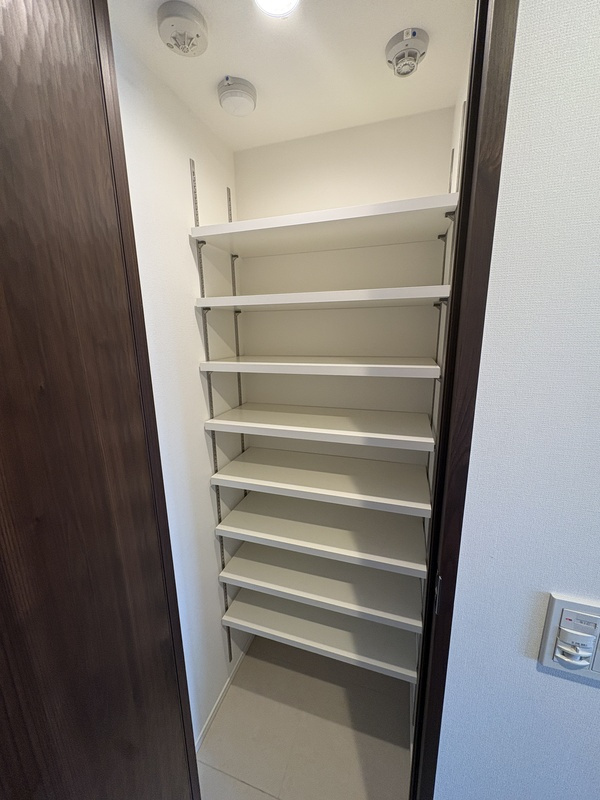 千代田区一番町の賃貸マンションのその他|シューズインクローゼット