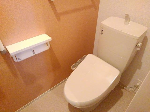 【トイレ】 | メゾン・ド・Ａ | 落ち着いた色調のトイレです