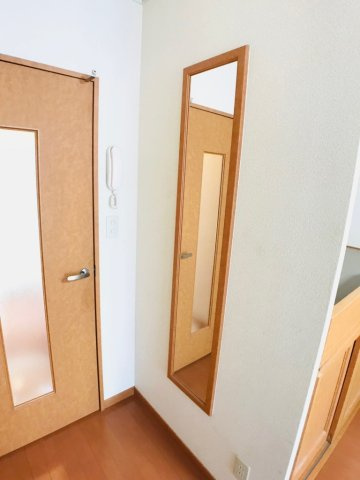 レオパレスフロンティアのその他|姿見