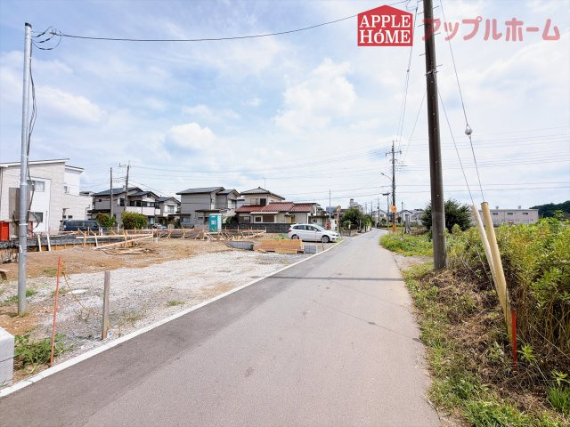 [新築住宅] 坂戸市浅羽 第1 全3棟の前面道路含む現地写真