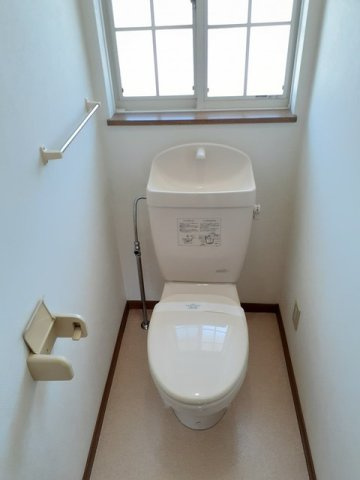【トイレ】 | フラワーガーデン片西 | シンプルで使いやすいトイレです