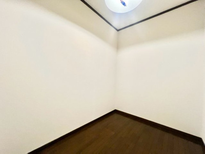 【洋室】 | 山科区西野後藤　中古戸建 | 【洋室3.0帖】
