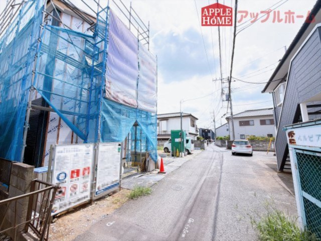 [新築住宅] 坂戸市三光町 5期 全2棟の前面道路含む現地写真