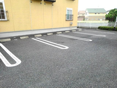 【駐車場】 | ペアハウスヒロセＧ | 駐車場