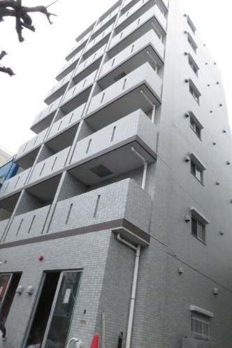 【外観】 | ペアパレス新高円寺 | 鉄筋コンクリート造のがっちりとした建物。