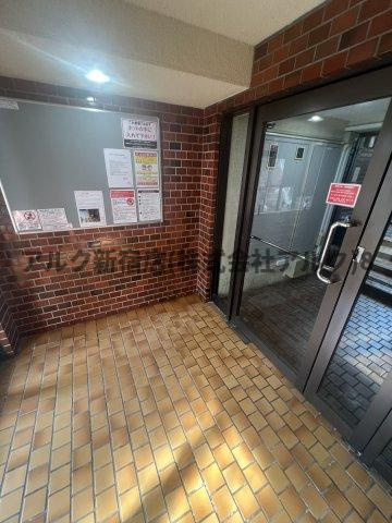 スカイコート新宿のロビー