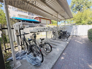 屋根付き駐輪場