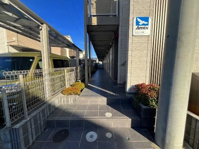 グリチネ八潮Ⅲのエントランス