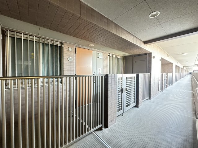 コスモ六甲ガーデンフォートの玄関