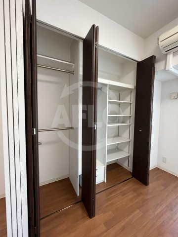 アーデン四ツ橋プライマリーワン　堀江小学校区の収納|アーデン四ツ橋プライマリーワン　クローゼット
