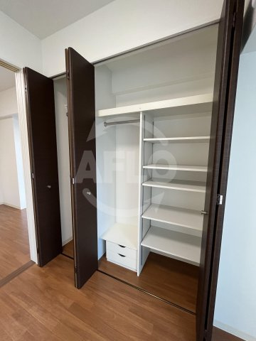 アーデン四ツ橋プライマリーワン　堀江小学校区の収納|アーデン四ツ橋プライマリーワン　クローゼット