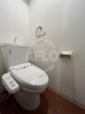 アーデン四ツ橋プライマリーワン　堀江小学校区のトイレ|アーデン四ツ橋プライマリーワン　温水洗浄便座