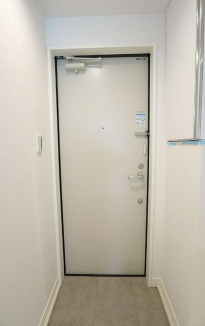 エクセラン南浦和の玄関