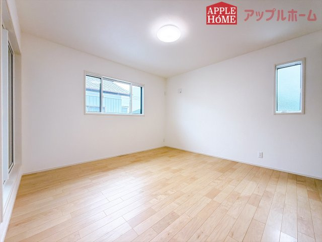 [新築住宅] 熊谷市玉井南2丁目の洋室|２階居室は全室収納あり！たっぷりある収納活用でお部屋もキレイを保てます♪