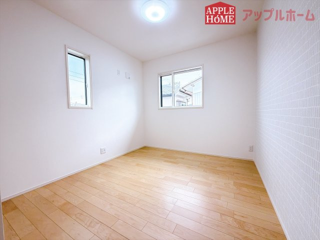 [新築住宅] 熊谷市玉井南2丁目の洋室|２階居室は全室収納あり！たっぷりある収納活用でお部屋もキレイを保てます♪