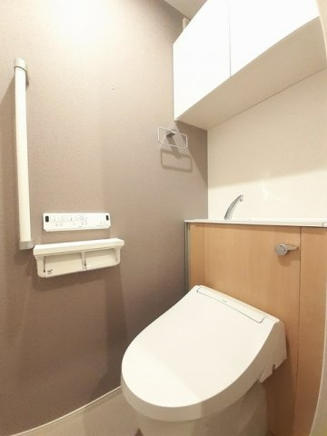 【トイレ】 | ホワイト　ウェル湘南Ⅱ | ゆったりとした空間のトイレです