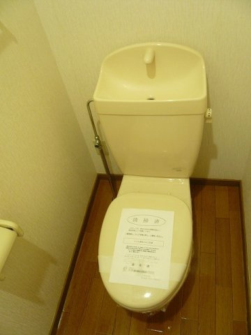 【トイレ】 | ビバーチェ | 清潔感のあるトイレです