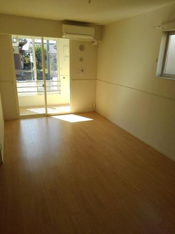 【居間・リビング】 | プランドールⅠ | こちらの居間で趣味の時間をお楽しみください