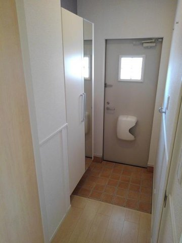 【玄関】 | プランドールⅠ | 明るい玄関です
