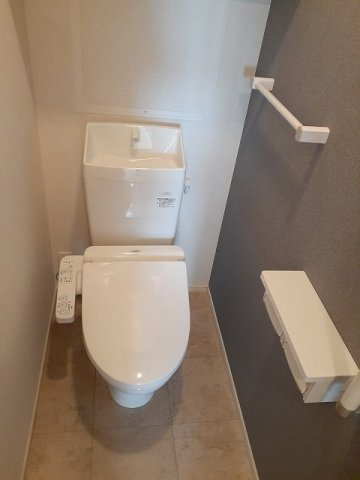 【トイレ】 | ソラティオ・ファウスト　Ⅱ | 清潔感のあるトイレです