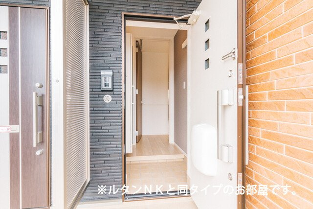【玄関】 | ガーデンハウス　リーベ　Ⅰ | シンプルで使いやすい玄関です
