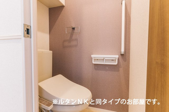 【トイレ】 | ガーデンハウス　リーベ　Ⅰ | コンパクトで使いやすいトイレです