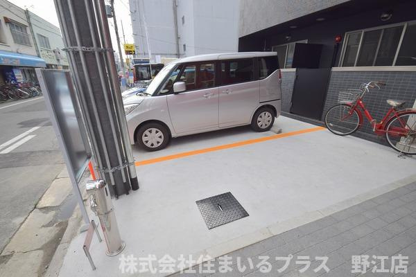 ザ　ブラックフォートの駐車場