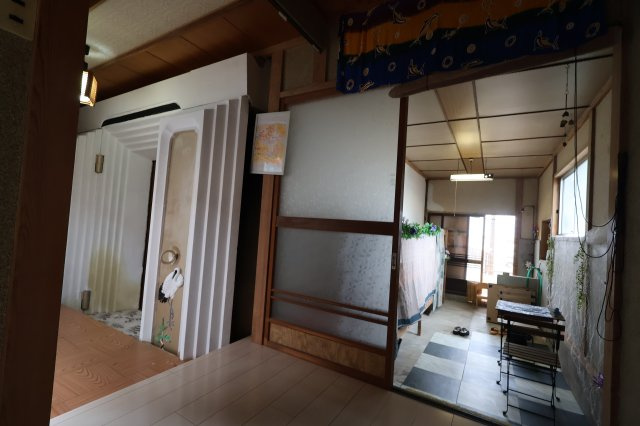 三島郡出雲崎町大字尼瀬岩舟町179番1　土地建物のその他