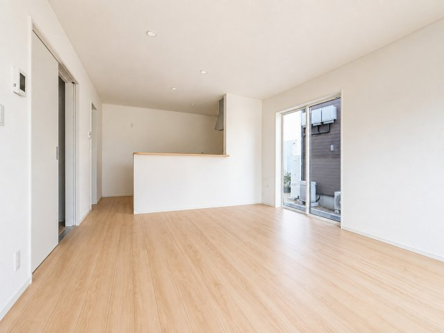 東近江市林田町の居間・リビング