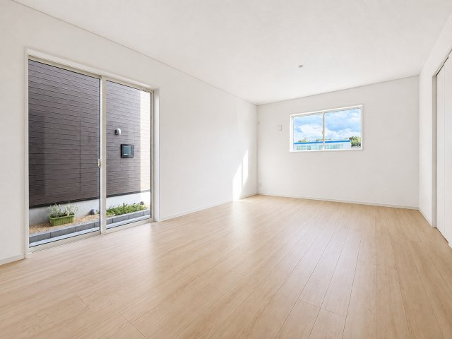 東近江市林田町の居間・リビング