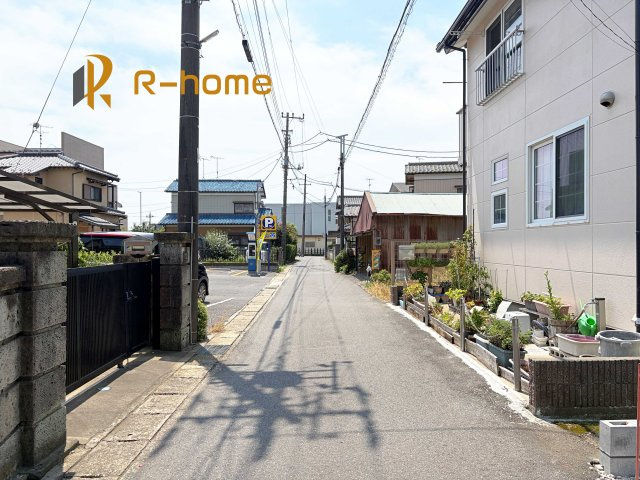 我孫子市中峠1期　新築戸建て　1号棟の前面道路含む現地写真|『今から見たい！』大歓迎です♪
お気軽にＲ－ｈomeまでお問い合わせください。
