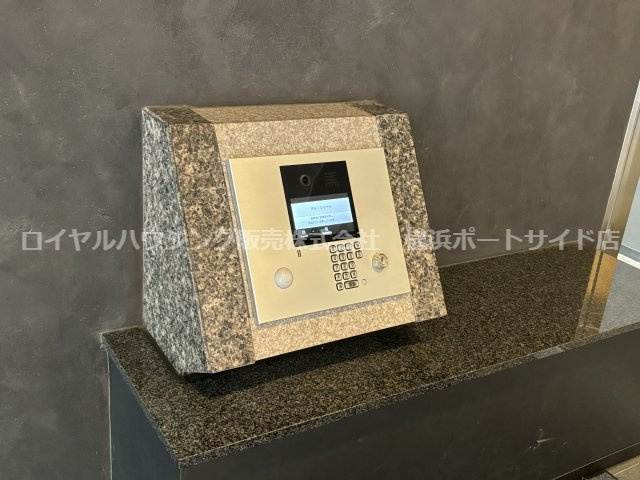 【TVモニター付きインターフォン】