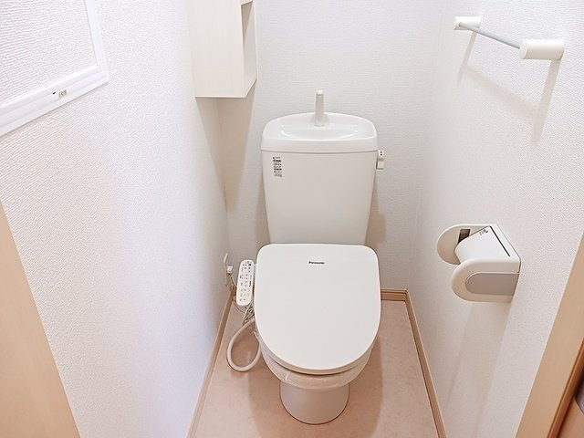 デスパシオのトイレ|温水洗浄便座付きです。