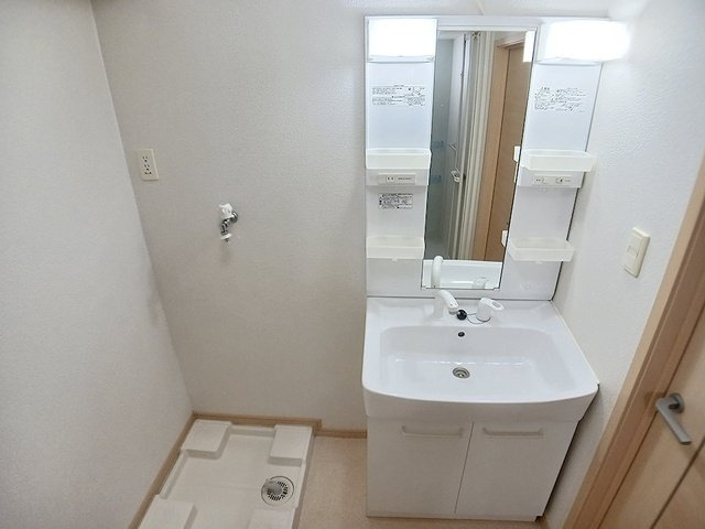 デスパシオの洗面所|朝の身支度には欠かせない独立洗面化粧台
