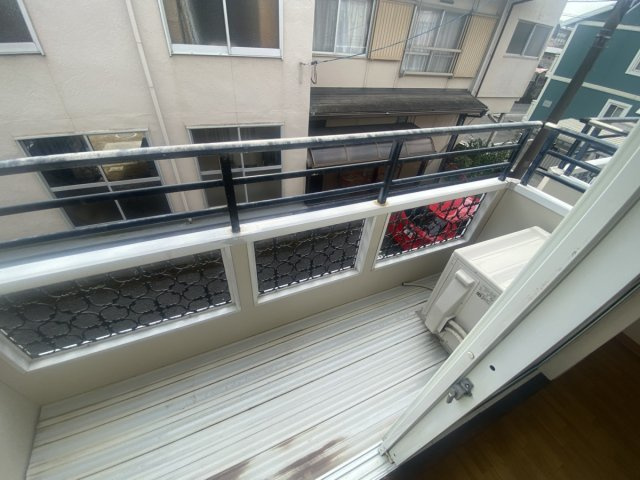 ディナ東岡山のバルコニー